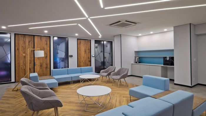 Commercial space to rent in Sandown, featuring excellent signage and ample parking.