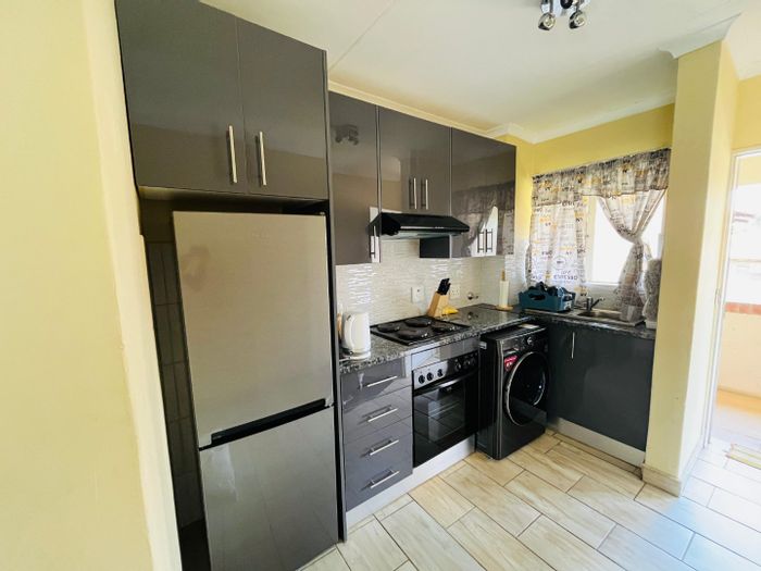 1-Bedroom Apartment For Sale in Buccleuch with secure complex and convenient amenities.