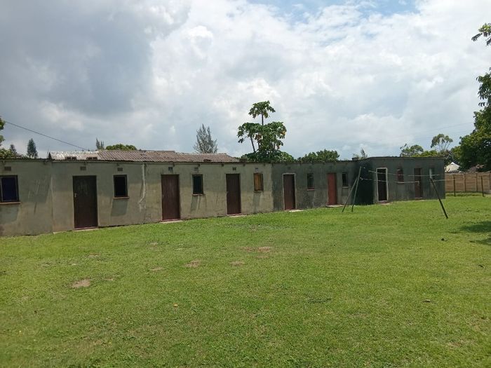 Mzingazi Apartment For Sale: 10 rooms, ideal for investment and diverse income.