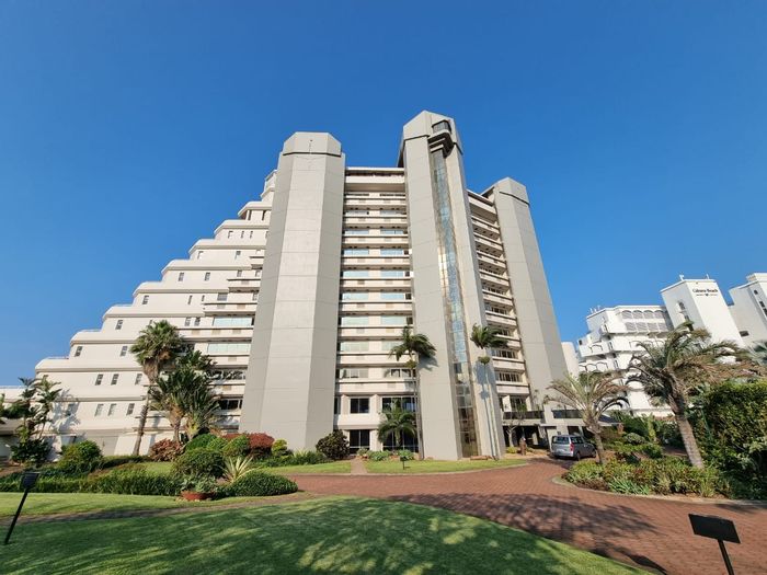 3 Bedroom Apartment To Rent in Umhlanga Central with pool, gym, and beach access.