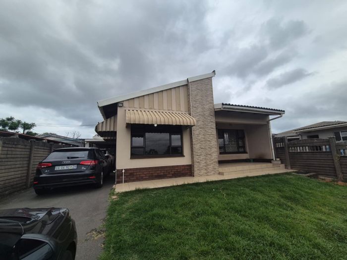 3-Bedroom House To Rent in Merewent with BIC, parking, and close amenities.