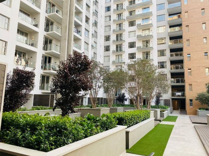 Rosebank Apartment To Rent: 2 Bedrooms, balcony, secure parking, 24-hour concierge.