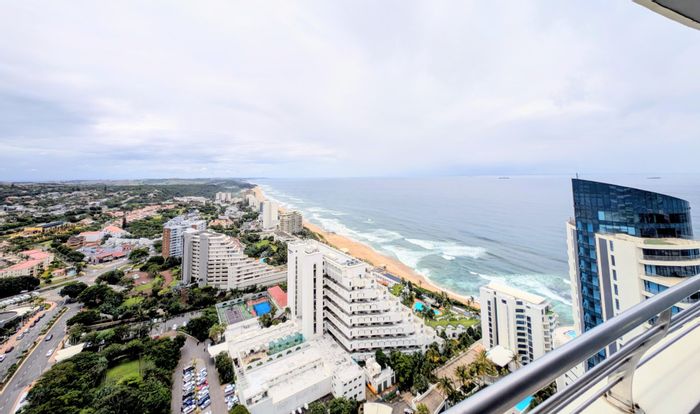 Umhlanga Central Apartment To Rent: 2 beds, pool access, 24-hour security.