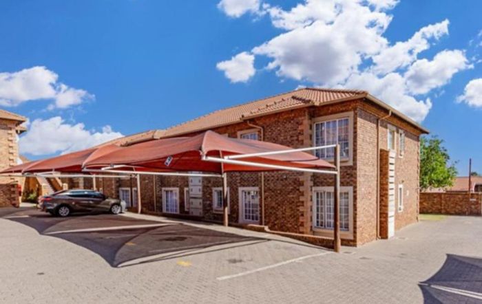 3-Bedroom Apartment to Rent in Terenure with Balcony and Secure Complex Access.