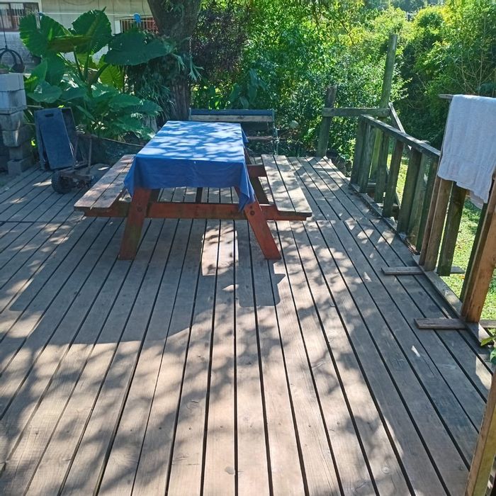 3-Bedroom House To Rent in Sea Park with Pool Access and Pet-Friendly Options.