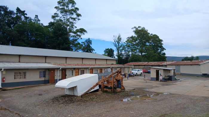 For Sale: Farm in Ixopo Rural with house, flats, and ample rental potential.