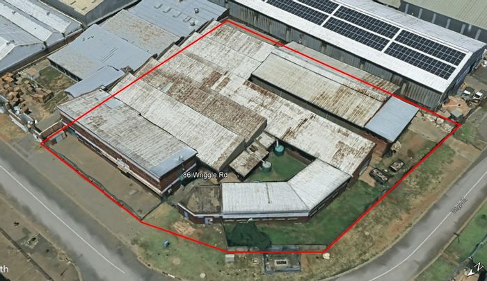 Heriotdale Industrial Property For Sale: 6 roller doors, offices, secure parking, divisible units.