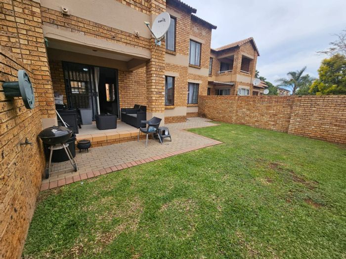 2-Bedroom Apartment To Rent in Monavoni with Private Garden and Garage.