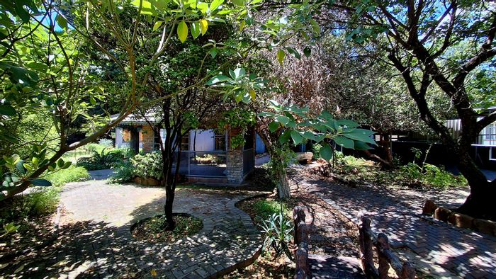 For Sale: House in Sasolburg Ext 12 with 3 bedrooms, garden, and entertainment area.