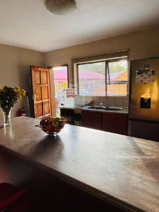 Townhouse To Rent in Penina Park Ext 1: 2 Beds, 2 Baths, Security Estate.