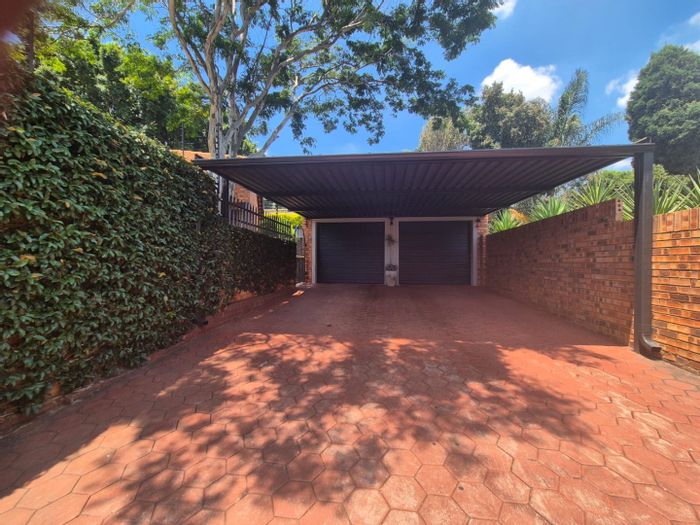 Newlands House For Sale: 3 beds, study, solar system, entertainment room, secure estate.
