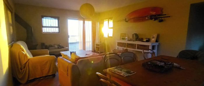 Coastal apartment in Wavecrest with ocean views, parking, and utilities included.