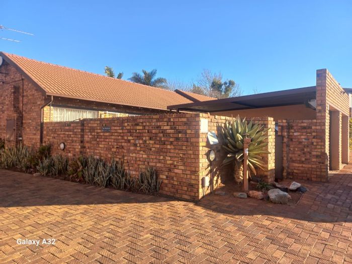 Terenure Townhouse For Sale: 2 Bedrooms, private garden, secure complex, garage.