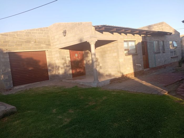 House for Sale in Teboho Melthafa View: 3 bedrooms, garage, spacious living areas.