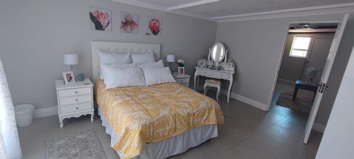4 Bedroom House For Sale in Strandfontein with large yard and ample parking.