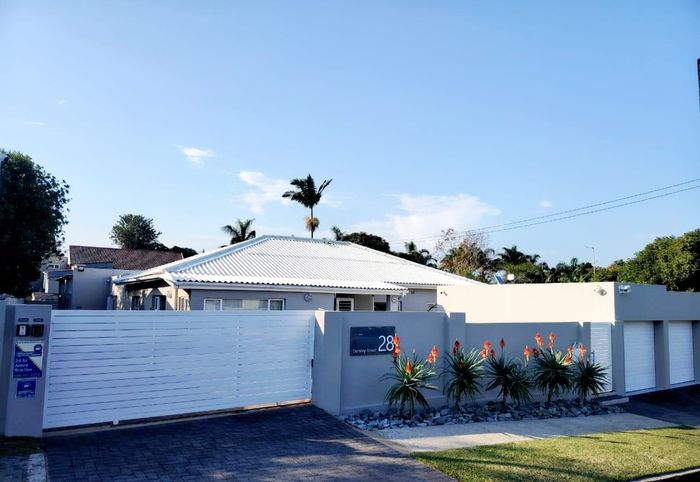 For Sale: Nahoon House with 4 beds, cottage, double garage, and ample parking.