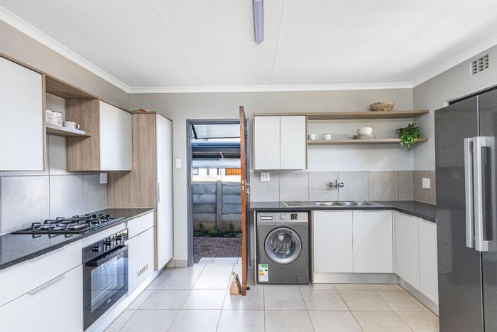 Sky City House For Sale: 24-hour security, kids' play area, easy highway access.