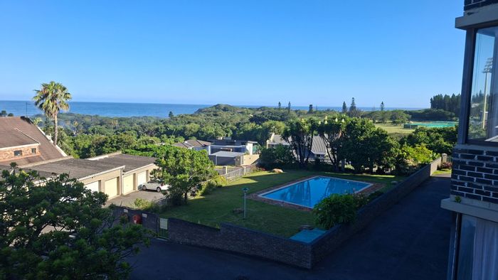 Baysville Apartment For Sale: Coastal views, pool access, and secure living.