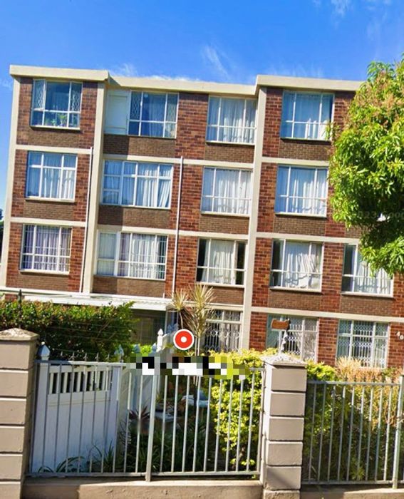 For Sale: Morningside Apartment with 2 bedrooms, secure parking, and central location.