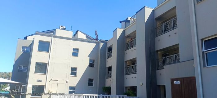 For Sale: 3-Bedroom Apartment in Boland Park with Rooftop Deck and Sea Views.