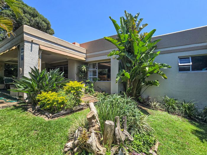 Pet-friendly Ramsgate townhouse for sale, near beach, with garden and double garage.