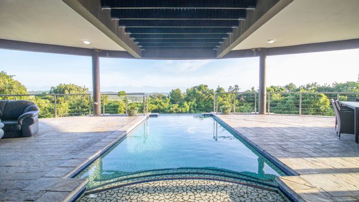 For Sale: Expansive 10-bedroom farm in East London Rural with diverse amenities.