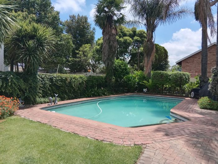 For Sale: House in Krugersdorp North with pool, garden, and study.