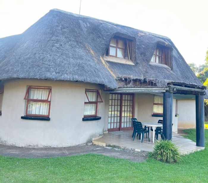 House for Sale in Graskop Central: 4 Bedrooms, Air BnB potential, near attractions.