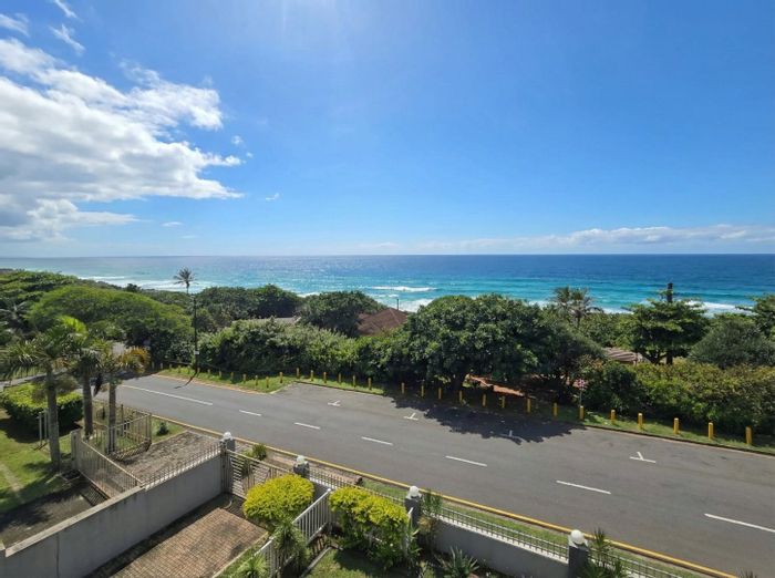 For Sale: 3-Bedroom Apartment in Blythedale Central with Sea Views and Balconies.