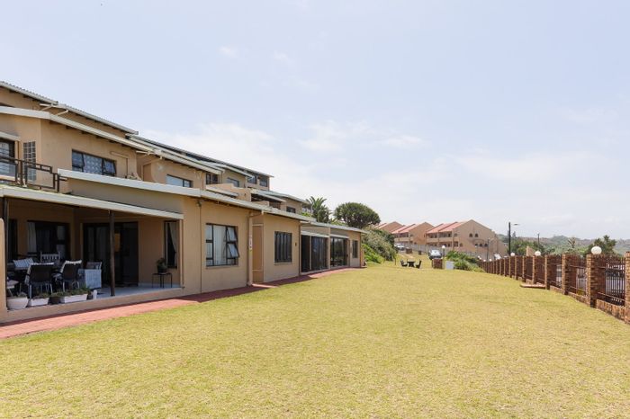 Beachfront Apartment in Shelly Beach For Sale: 3 Beds, Pool, Sea Views.