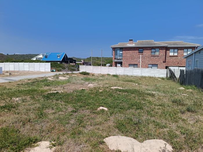 Kleinkrantz For Sale: Vacant Residential Land Near Beach and Amenities, 386m².