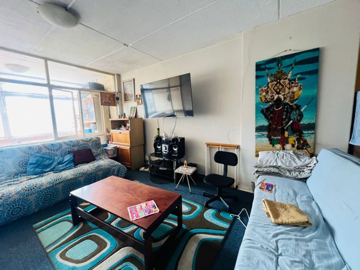 2-bedroom apartment in Point, To Rent, with secure building and balcony views.