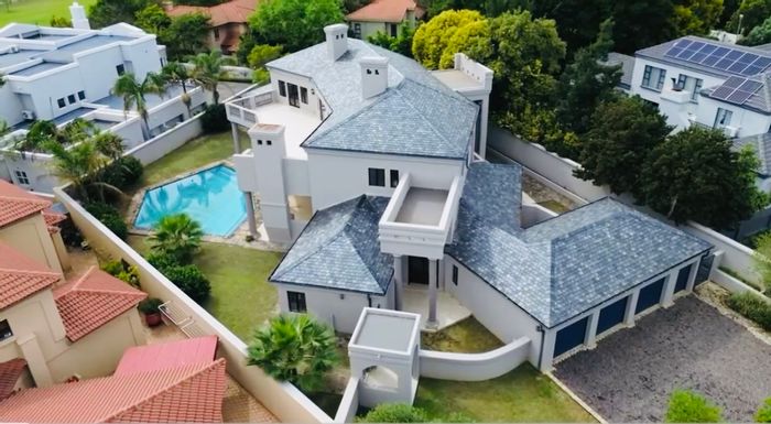 House To Rent in Silver Lakes: 5 beds, pool, wine cellar, golf estate living.