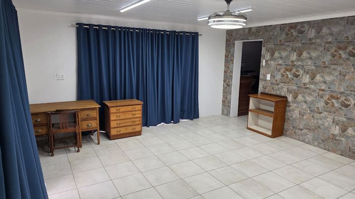 Wheelchair-friendly house in Seavale with open plan living and accessible features. For Sale.