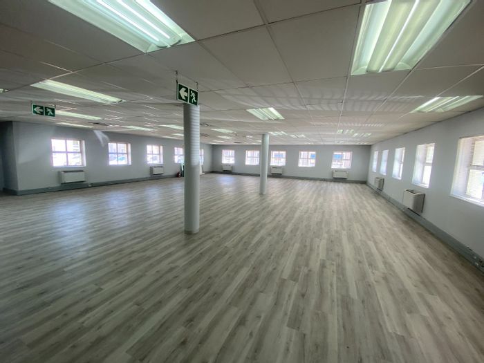 Commercial Office To Rent in Pinelands | 148m2, parking, security, no loadshedding.