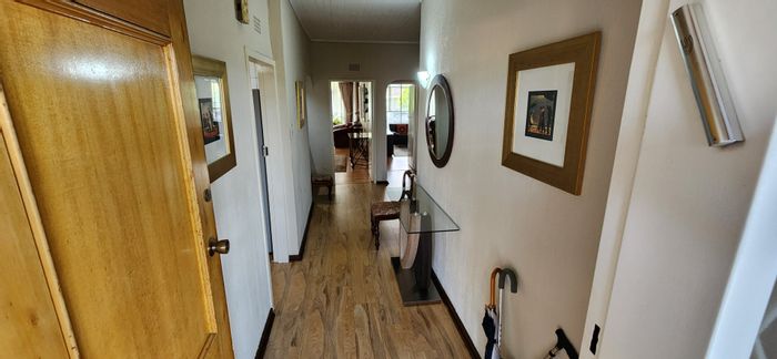 For Sale: Spacious St Andrews Apartment with 4 Bedrooms, Pool, and Secure Parking.