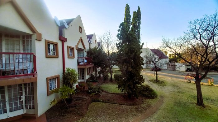 2-Bedroom Apartment To Rent in Noordwyk with secure access and balcony.