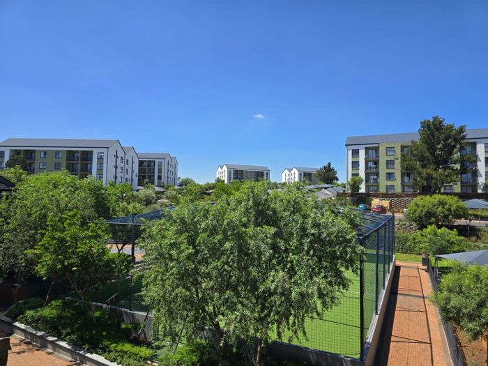 Witfield Apartment For Sale: 1 bed, balcony, lifestyle amenities, secure estate access.