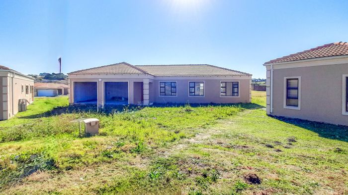 Gonubie House For Sale: Gated estate, 3 beds, 2 baths, double garage, discounts available.