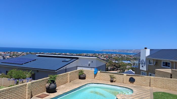 House for Sale in Mossel Bay Ext 15: Gourmet kitchen, pool, granny flat.