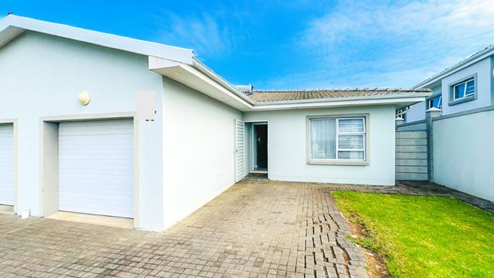 For Sale: Townhouse in Gonubie North with 2 beds, garage, and private courtyard.