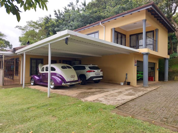 Ronaldskloof House For Sale: 3 Bedrooms, pool, solar inverter, spacious garden.