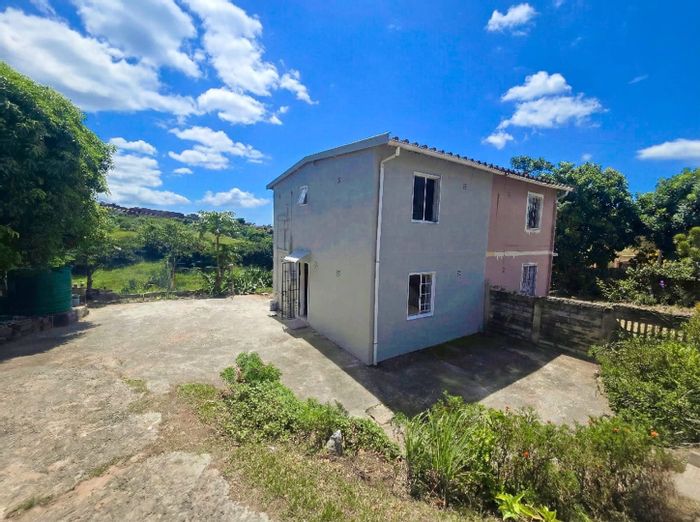 Glen Hills Townhouse To Rent: 2 Bedrooms, gated yard, close to amenities.