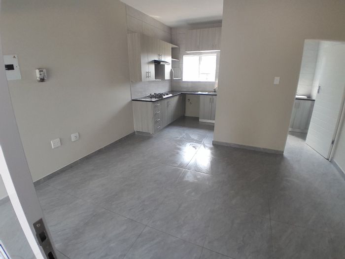 Glen Austin AH Apartment To Rent: 1 Bed, Pool, Hi-Speed Internet, Covered Parking.