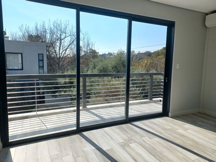 To Rent: Townhouse in Morningside Manor with pool, rooftop terrace, and 5th ensuite.