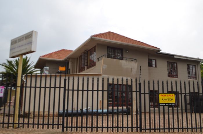 For Sale: House in Krugersdorp West with business rights, 3 bedrooms, double garage.