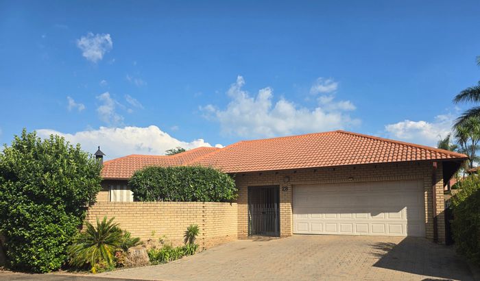 House for Sale in Equestria: 3 Bedrooms, Pool, Security Complex, Double Garage.