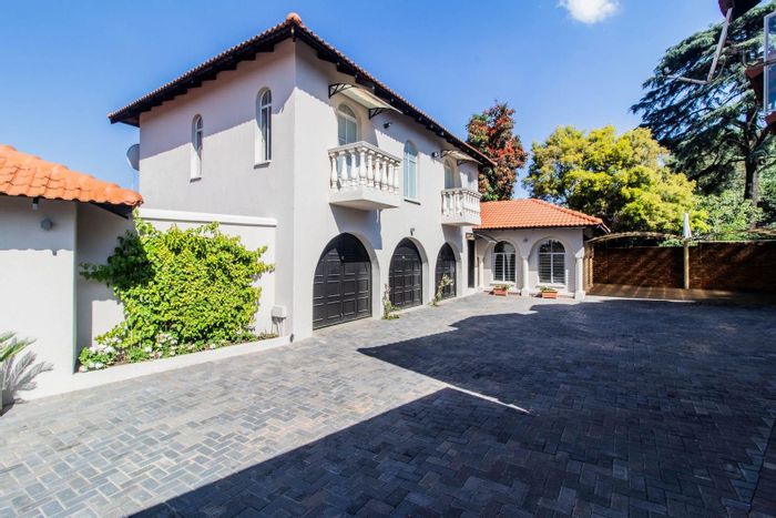 1-Bedroom Apartment To Rent in Bedfordview Central with parking, prepaid utilities, and inverter.