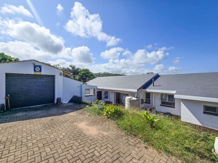 Ramsgate House For Sale: 4 bedrooms, sea views, multiple garages, close to beach.