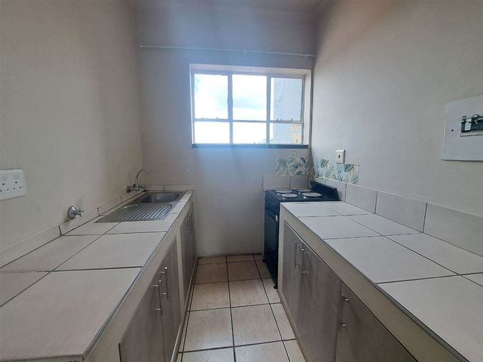 For Sale: 1-Bedroom Apartment in Cason with open living area and practical storage.